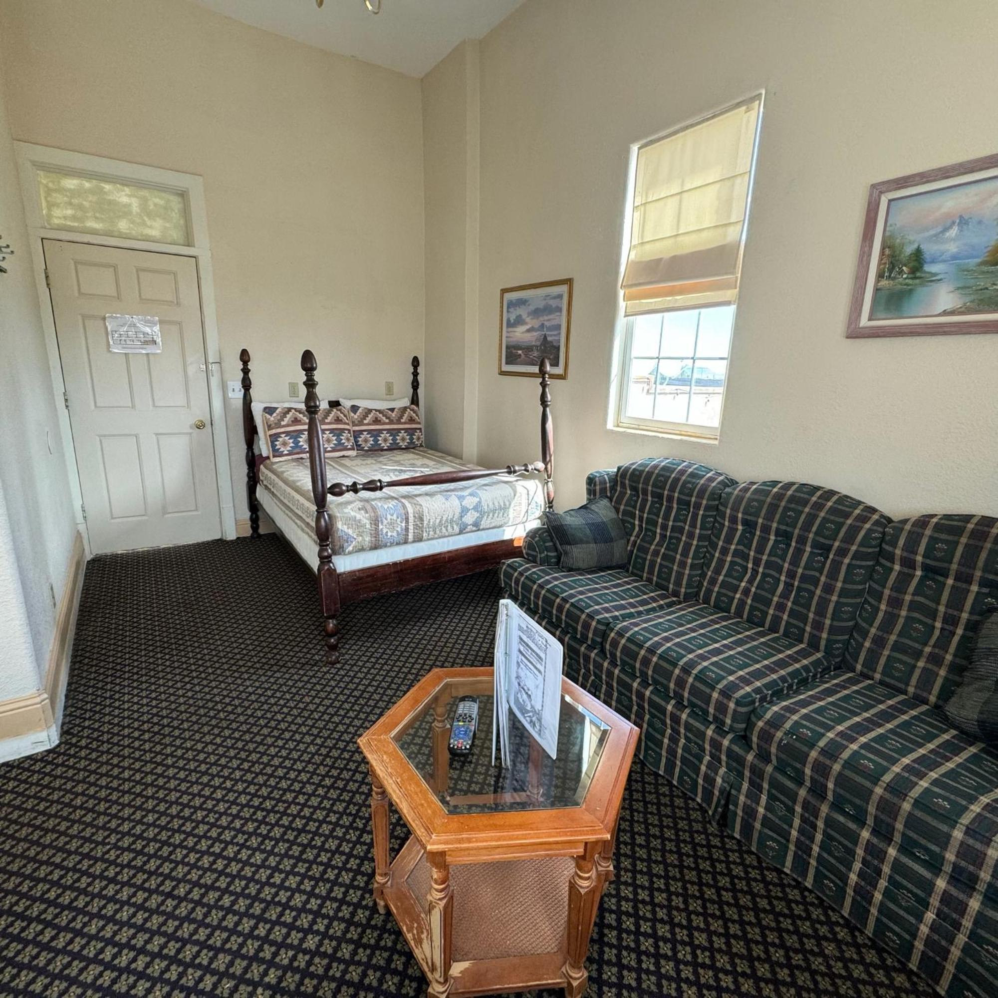 Steam Train Hotel Antonito 외부 사진